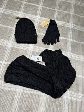 MICHAEL Michael Kors | Accessories | Michael Kors Stud  display picture 2